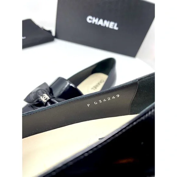CHANEL black patent leather bow loafers flats EURO 37.5/USA 7.5 - Picture 9 of 16
